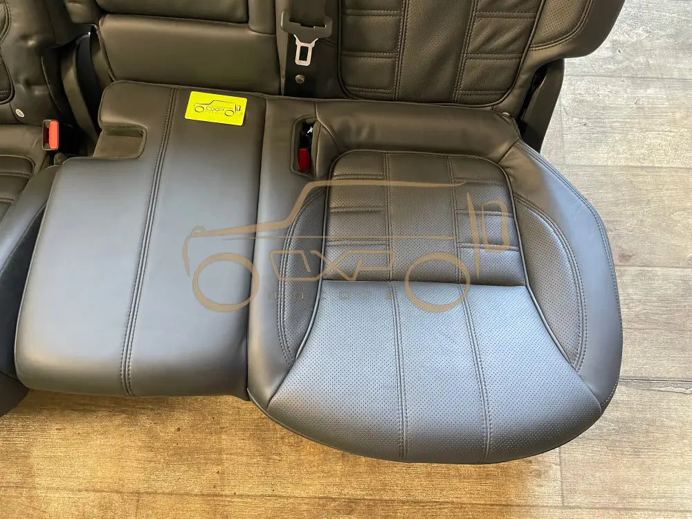 Range Rover Evoque Rear Seats Black Leather Facelift - Rear seat