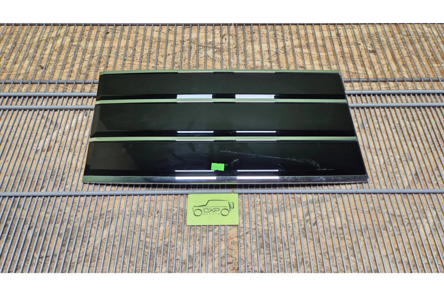 Range Rover Vogue L405 Front Left Door Molding - door molding