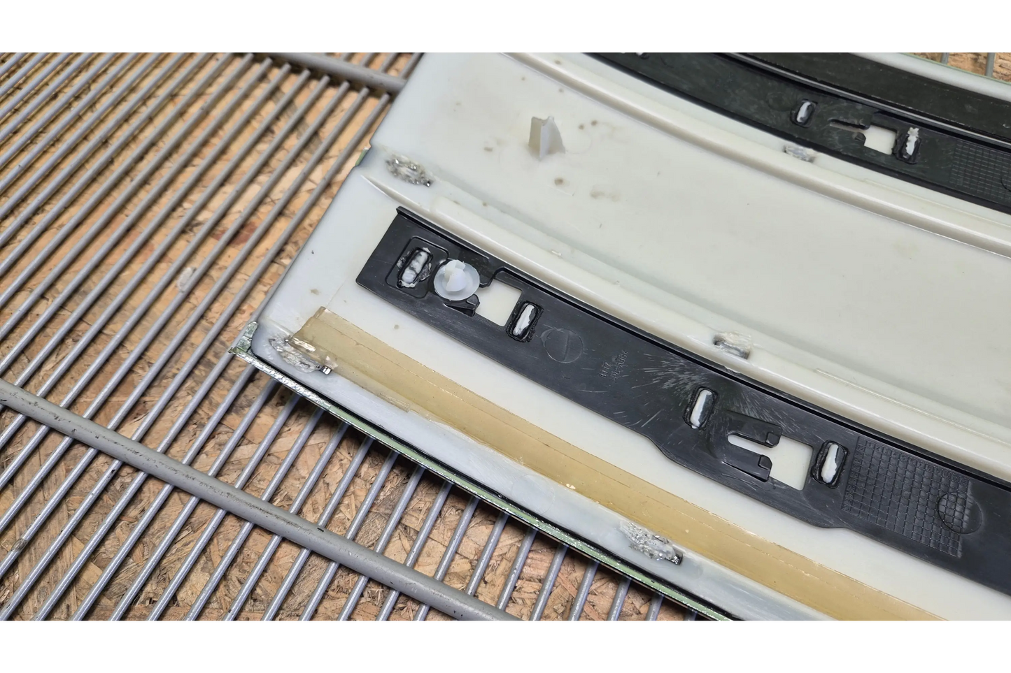 Range Rover Vogue L405 Front Right door molding - door molding