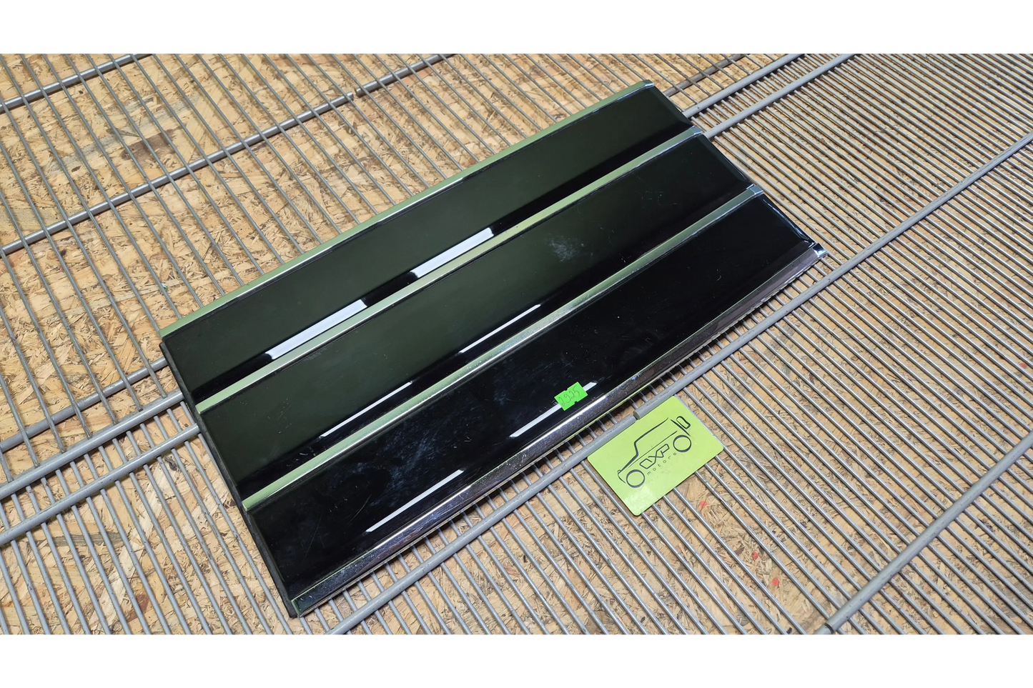 Range Rover Vogue L405 Front Right door molding - door molding