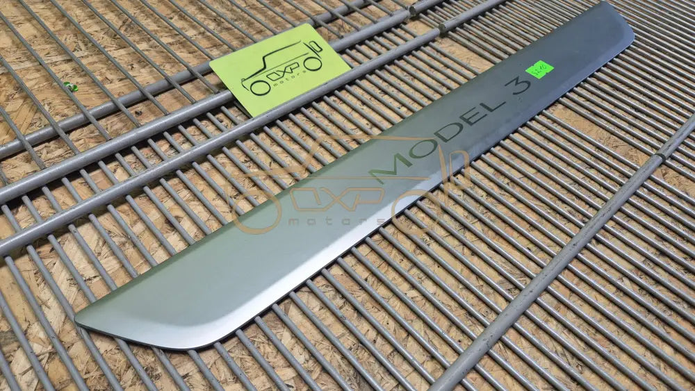 Tesla Model 3 Door sill trim - sill trim