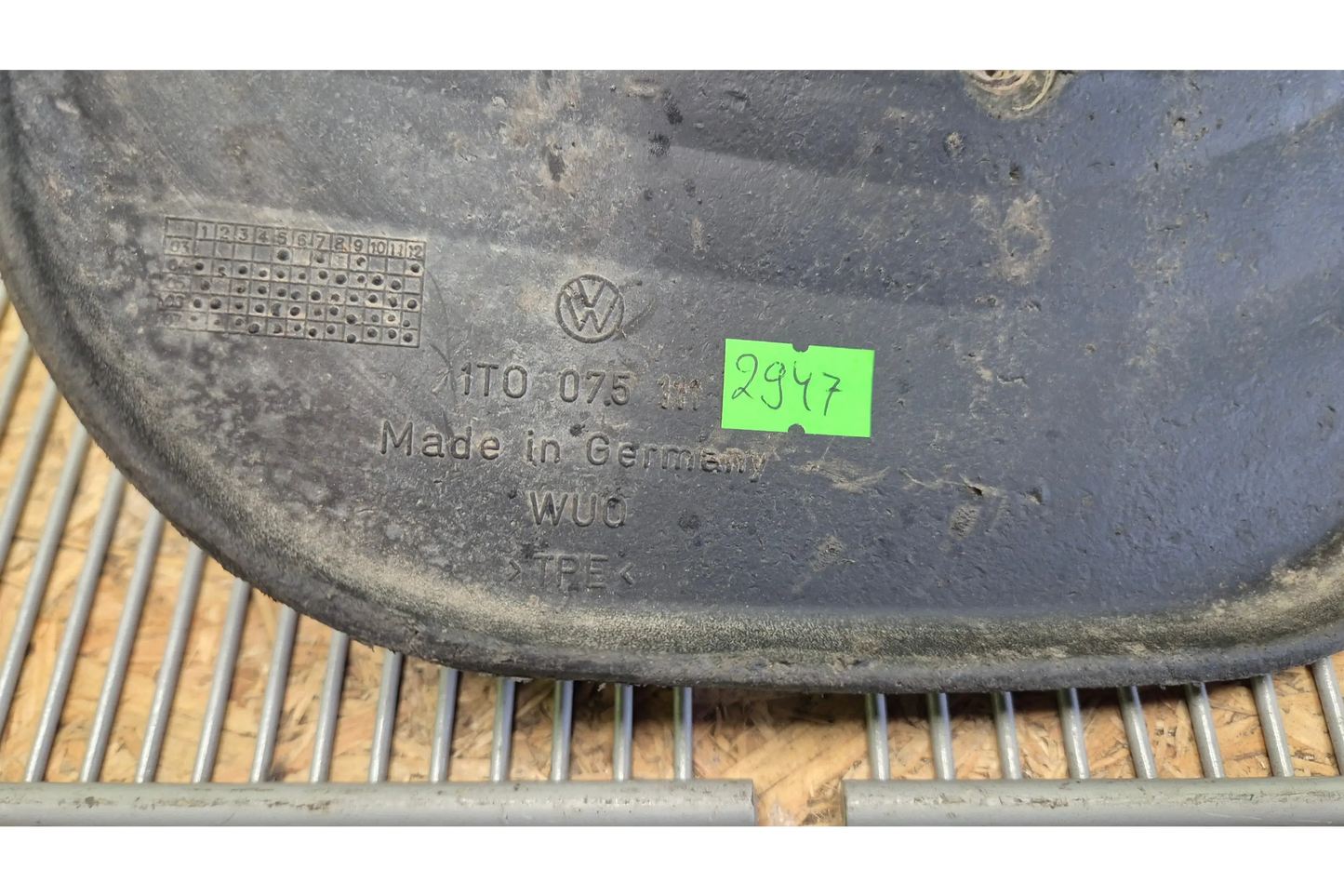 Volkswagen Touran 2007 Front Left Mud Flap - mud flap