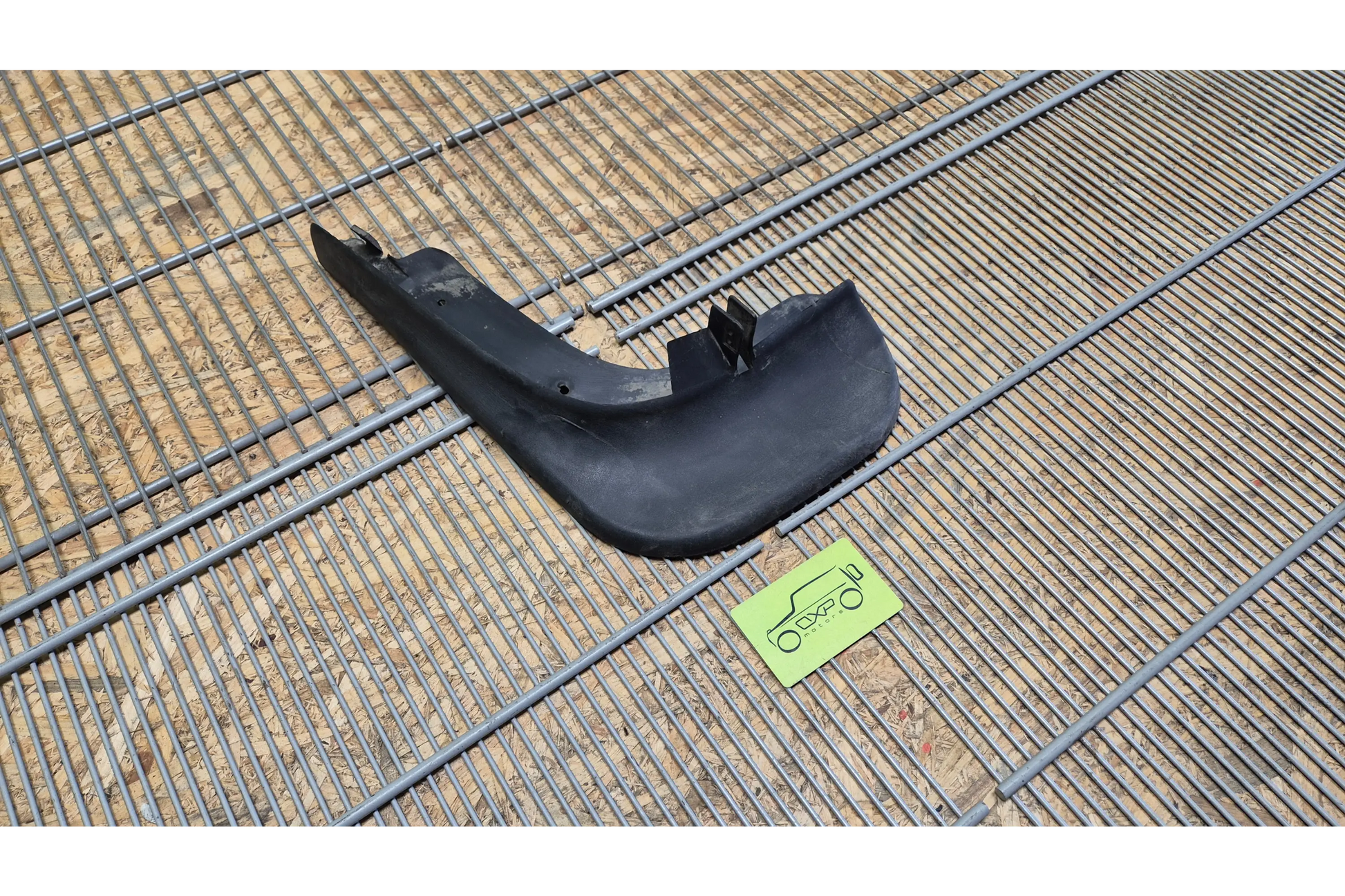 Volkswagen Touran 2007 Front Left Mud Flap - mud flap