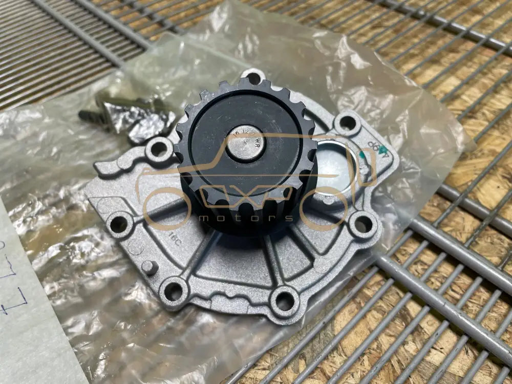 VOLVO V70 Coolant water pump - water pump