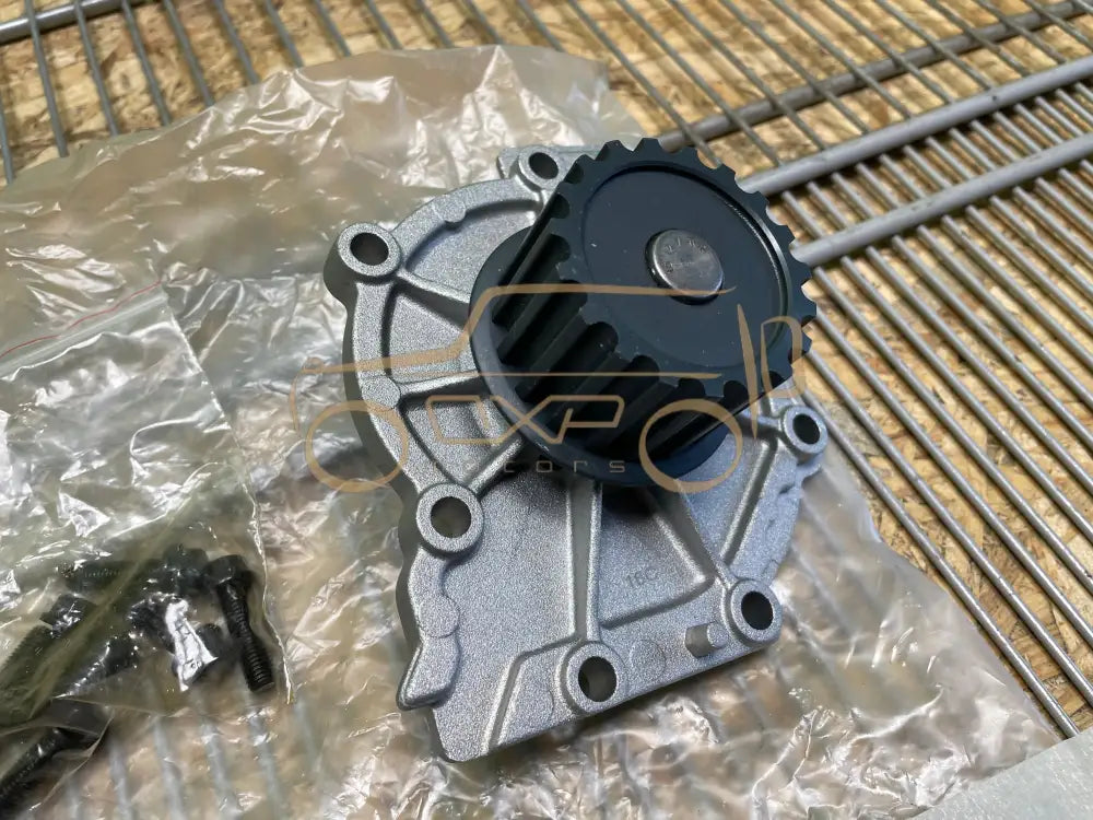 VOLVO V70 Coolant water pump - water pump