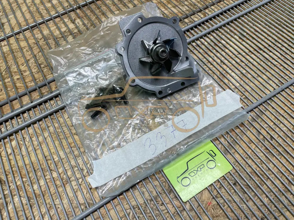 VOLVO V70 Coolant water pump - water pump