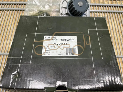 VOLVO V70 Coolant water pump - water pump